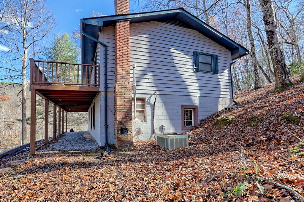372 Peckerwood Rd Property Photo 32