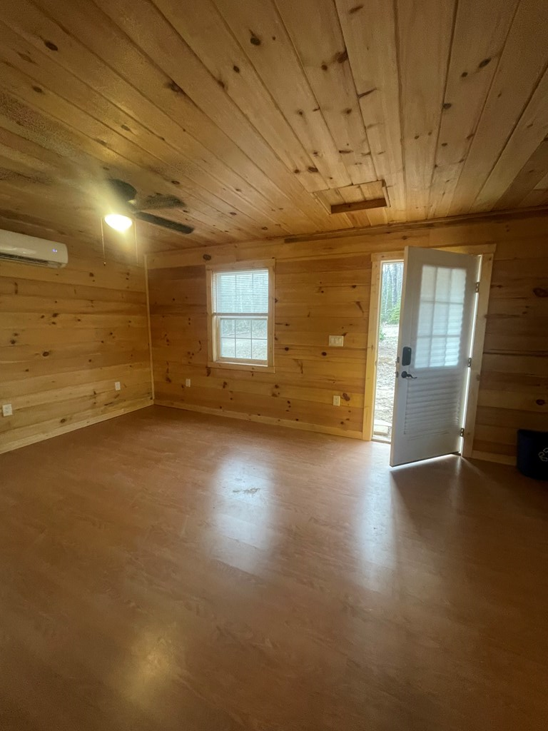 210 Doston Rd Property Photo 7
