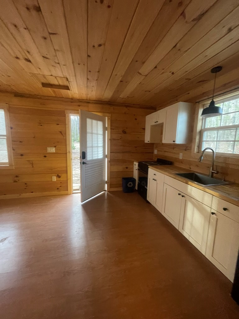 210 Doston Rd Property Photo 9