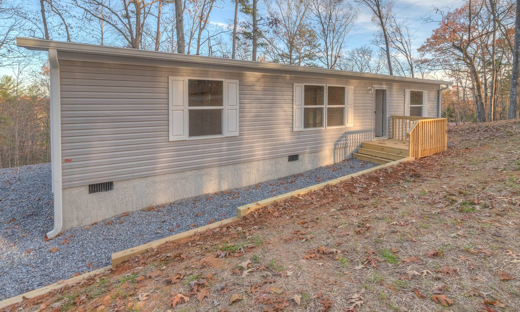 179 Fawn Ln Property Photo 4