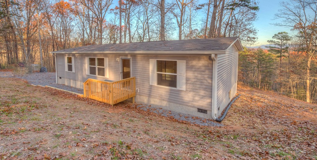 179 Fawn Ln Property Photo 5