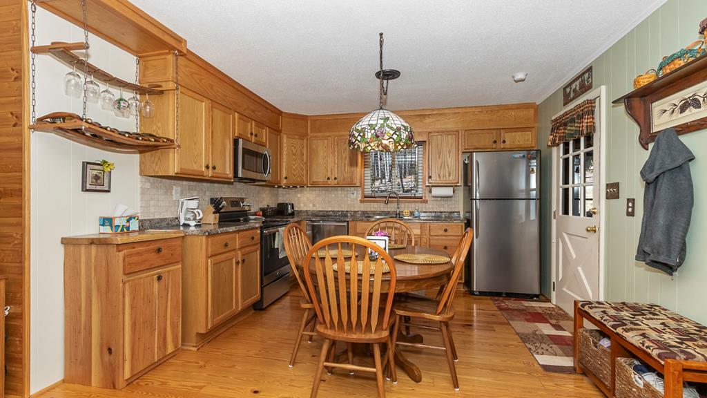 146 Lake Overlook Drive Property Photo 7