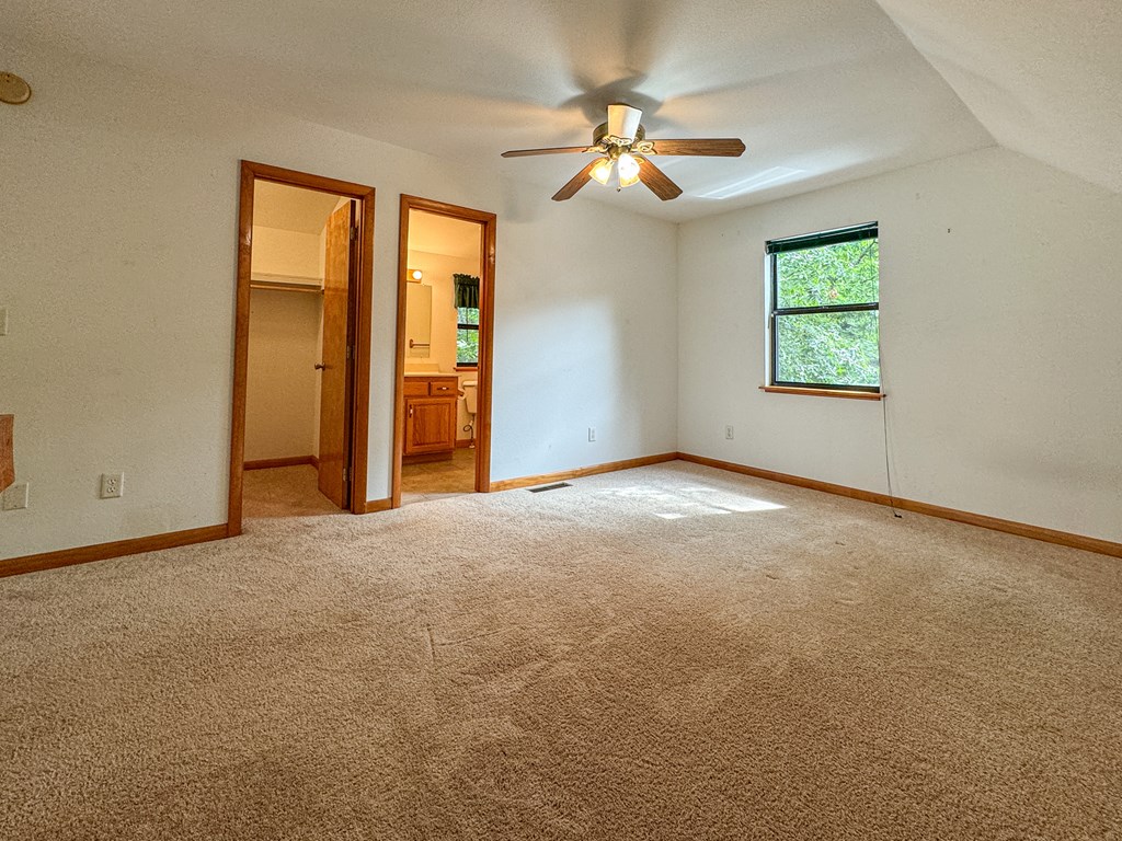 425 Boyd Ridge Drive Property Photo 3