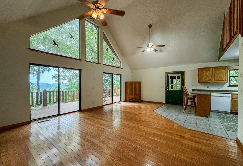 425 Boyd Ridge Drive Property Photo 9