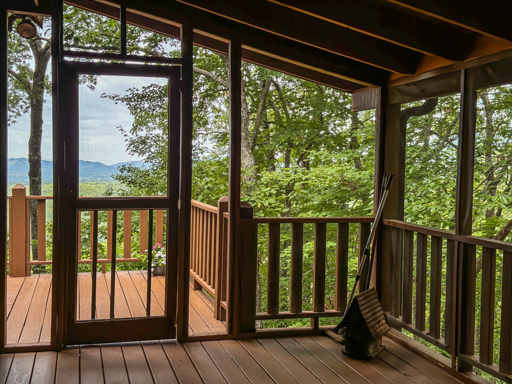 425 Boyd Ridge Drive Property Photo 23