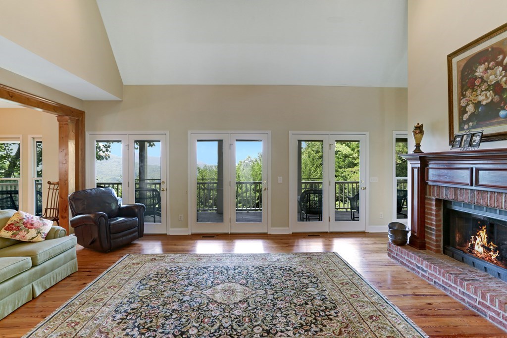 1292 Harris Ridge Road Property Photo 6