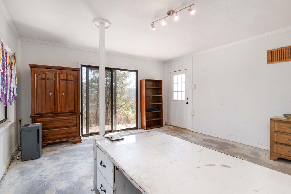 608 Caesars Cove Dr Property Photo 47
