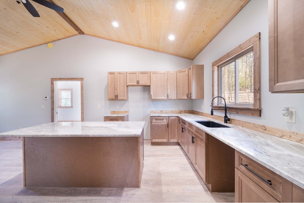 2361 Dickey Rd. Property Photo 6