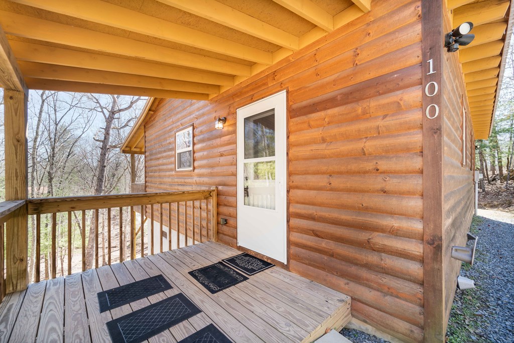 100 Fern Cove Lane Property Photo 4