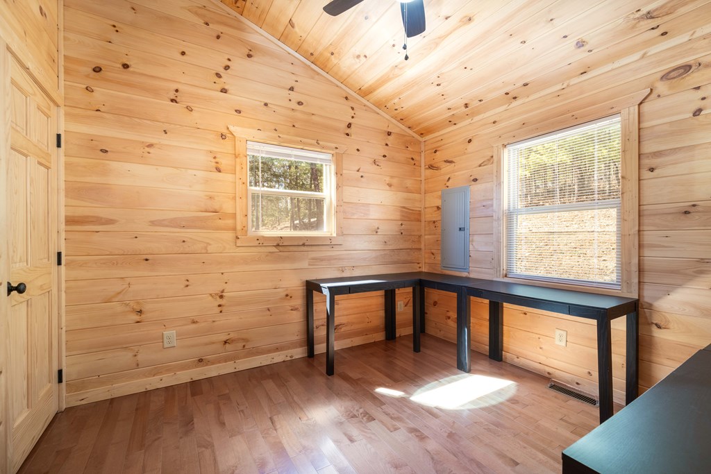 100 Fern Cove Lane Property Photo 17