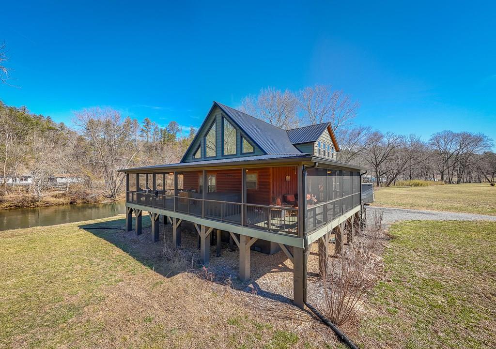 1095 Harshaw Farm Drive Property Photo 1
