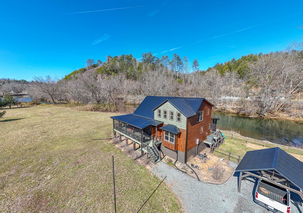 1095 Harshaw Farm Drive Property Photo 14