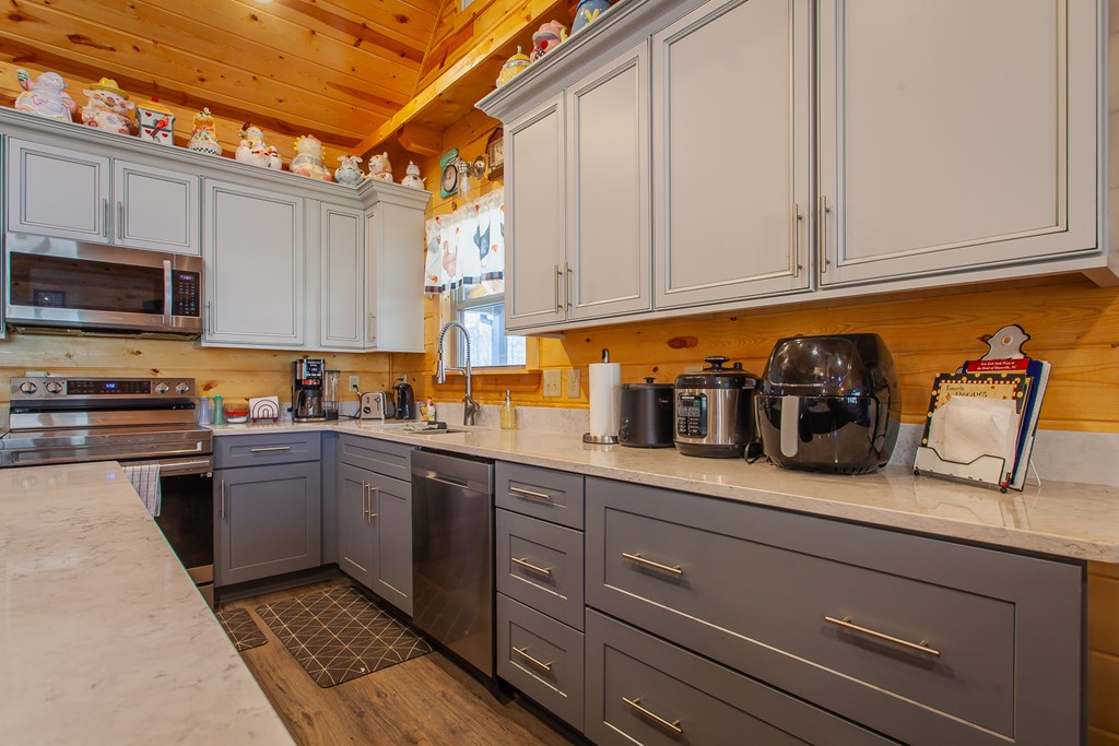 1095 Harshaw Farm Drive Property Photo 31