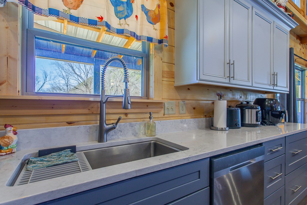 1095 Harshaw Farm Drive Property Photo 33