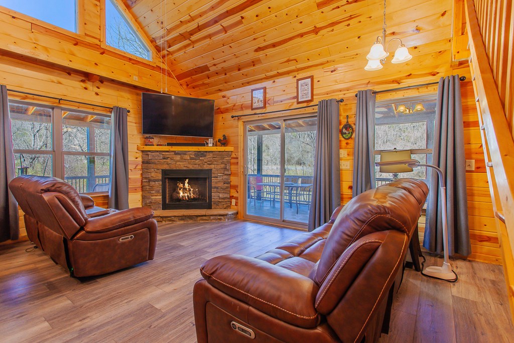 1095 Harshaw Farm Drive Property Photo 36