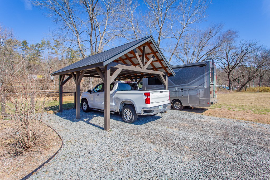 1095 Harshaw Farm Drive Property Photo 63