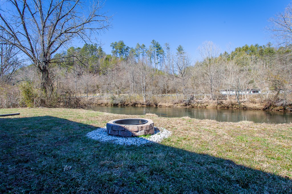 1095 Harshaw Farm Drive Property Photo 64