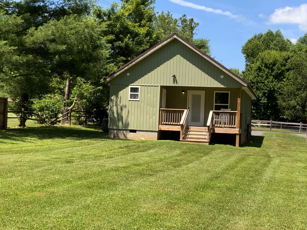 8 Lazy Bear Trail Property Photo 2