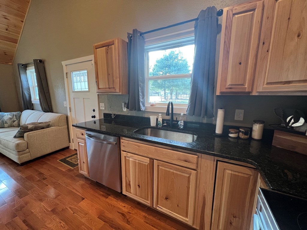 8 Lazy Bear Trail Property Photo 9