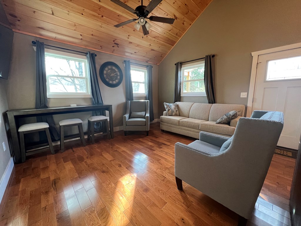 8 Lazy Bear Trail Property Photo 11