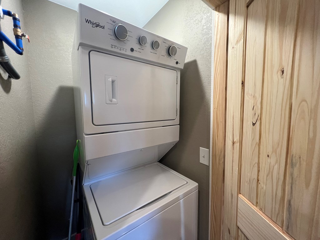 8 Lazy Bear Trail Property Photo 12