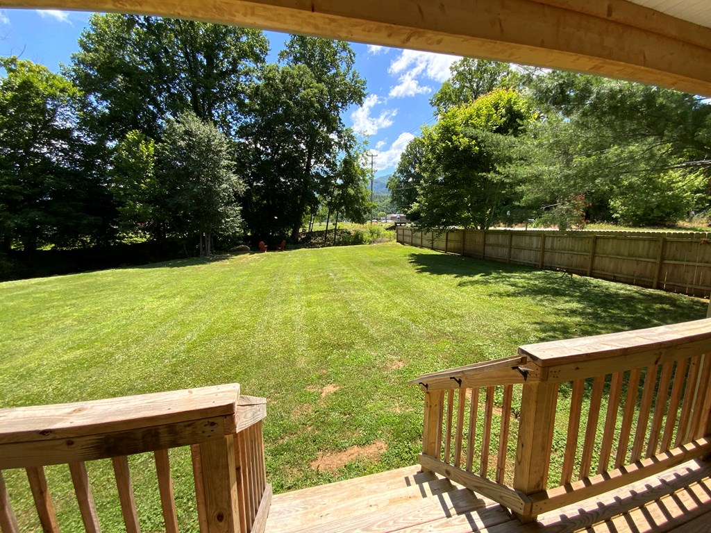 8 Lazy Bear Trail Property Photo 21