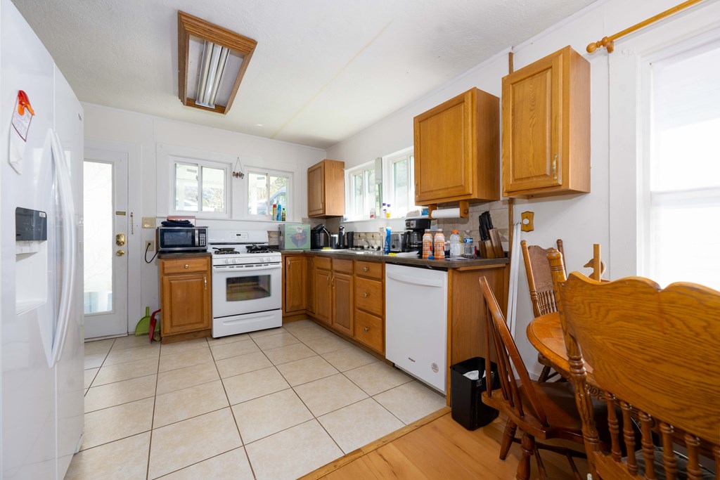 844 Connahetta St Property Photo 3
