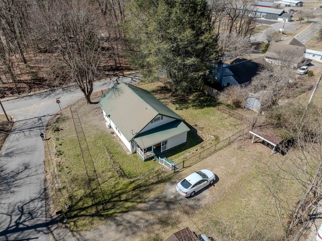 844 Connahetta St Property Photo 11