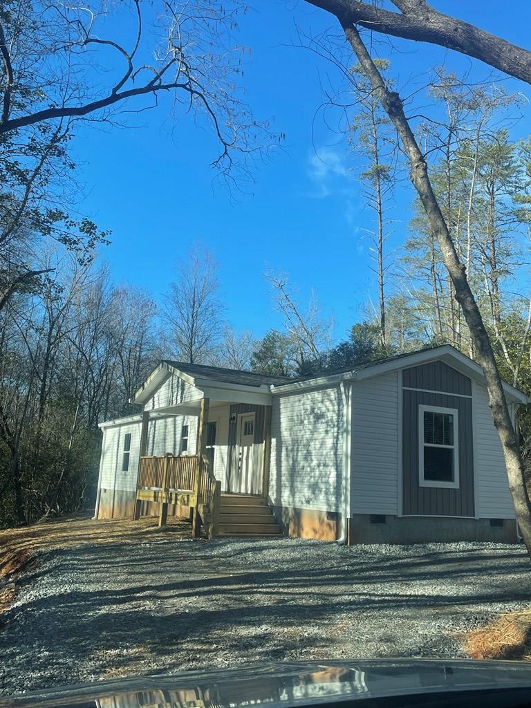 184 Loganberry Ln Property Photo 2