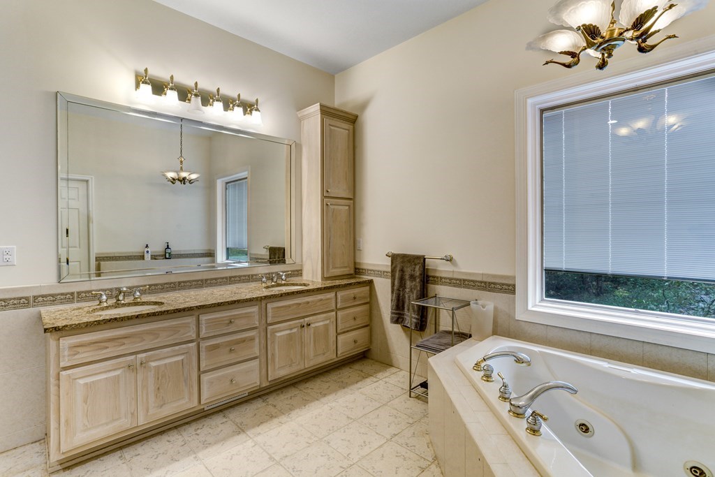 5981 Candy Mountain Road Property Photo 17
