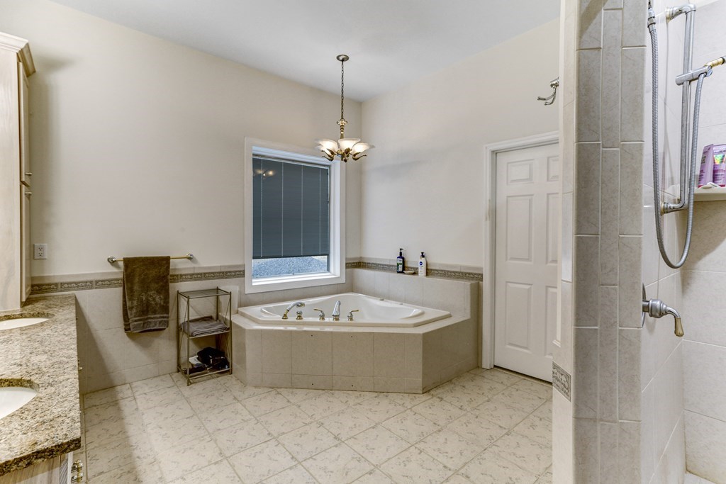 5981 Candy Mountain Road Property Photo 18