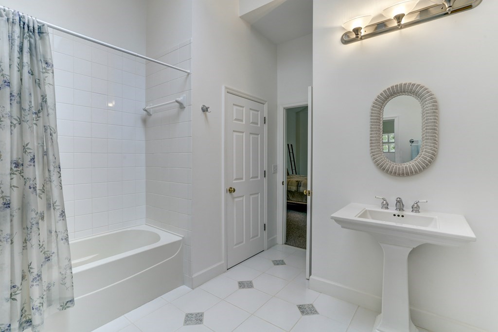 5981 Candy Mountain Road Property Photo 23