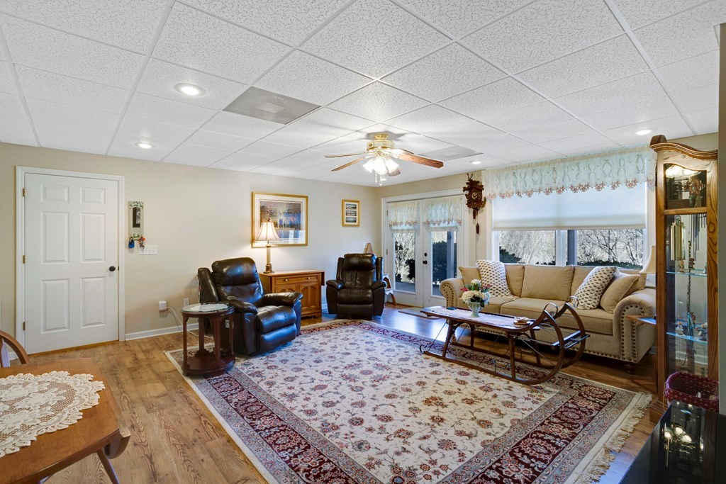 2097 Woodlake Lane Property Photo 12
