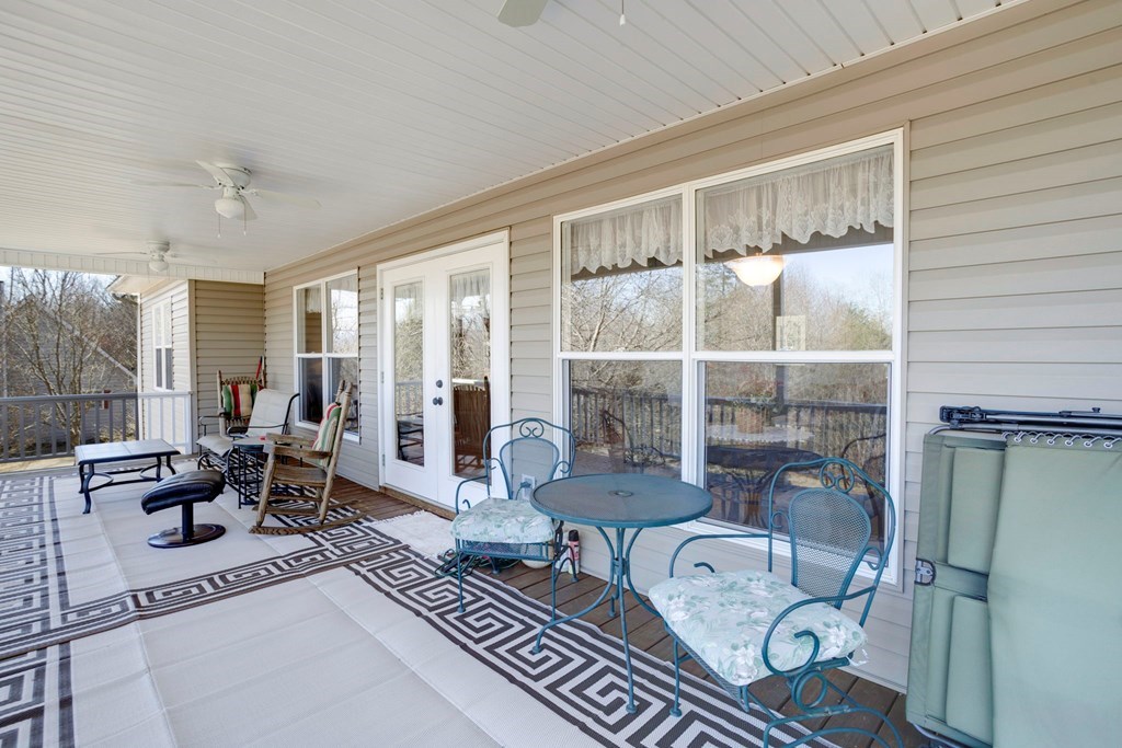2097 Woodlake Lane Property Photo 17