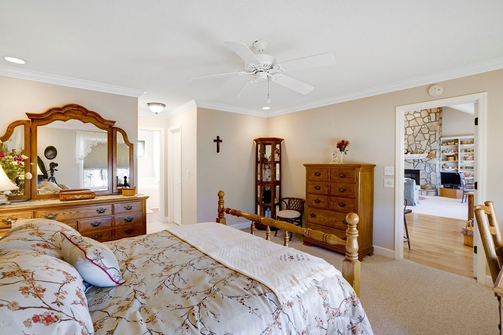 2097 Woodlake Lane Property Photo 18