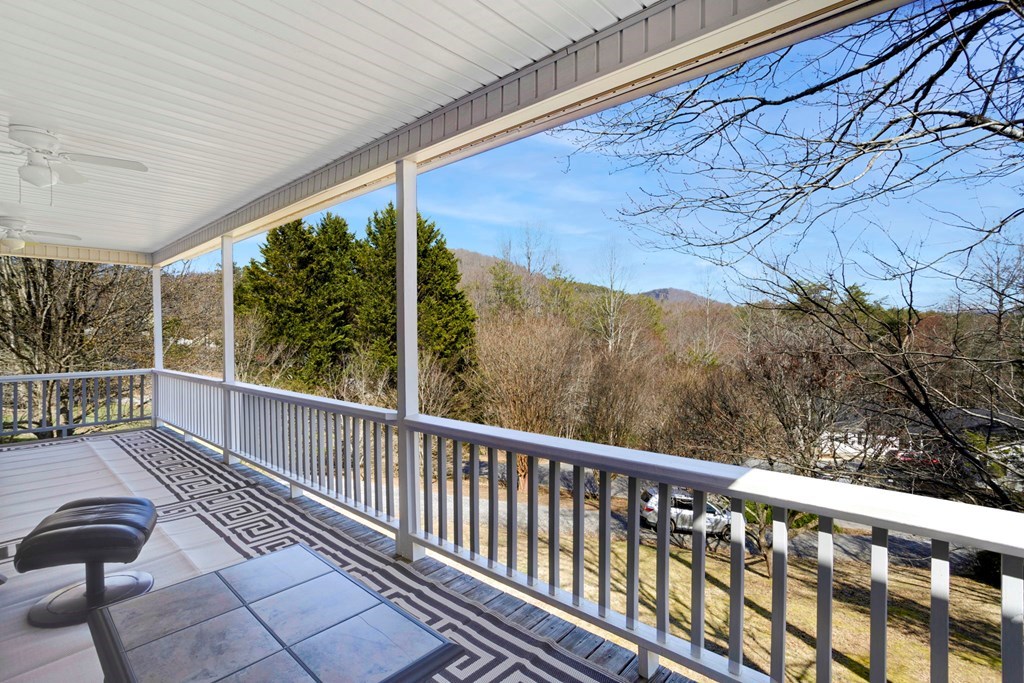 2097 Woodlake Lane Property Photo 25