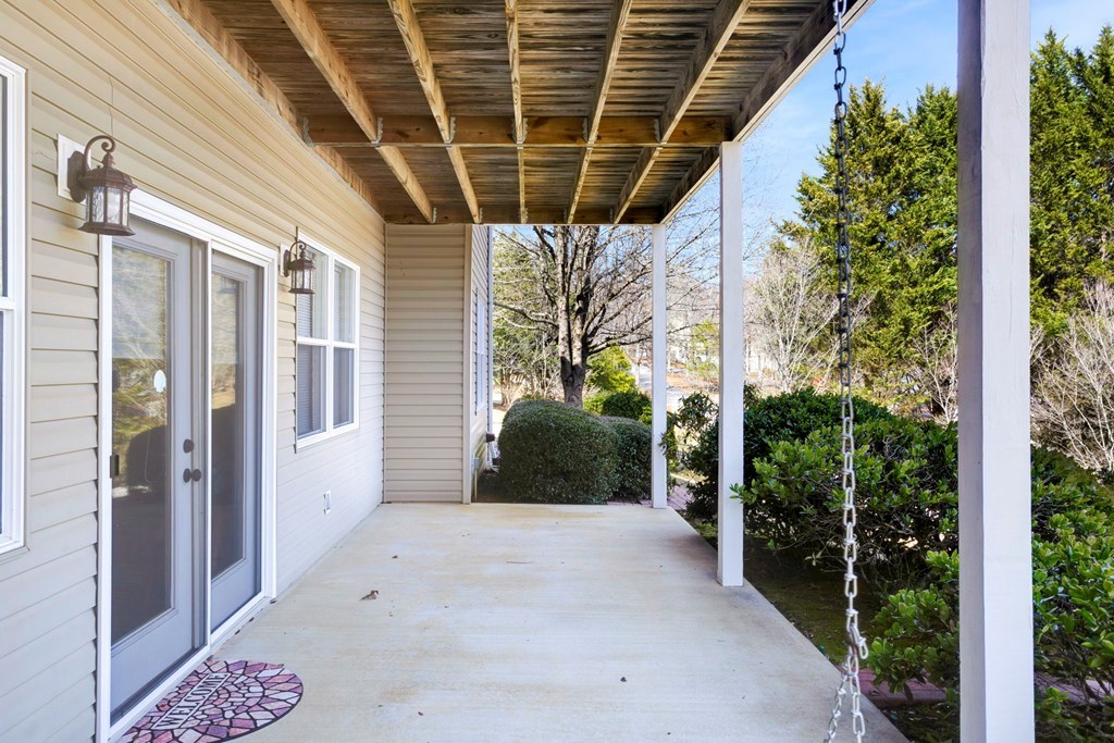 2097 Woodlake Lane Property Photo 28