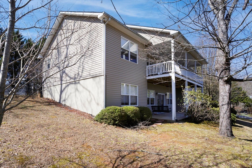 2097 Woodlake Lane Property Photo 32