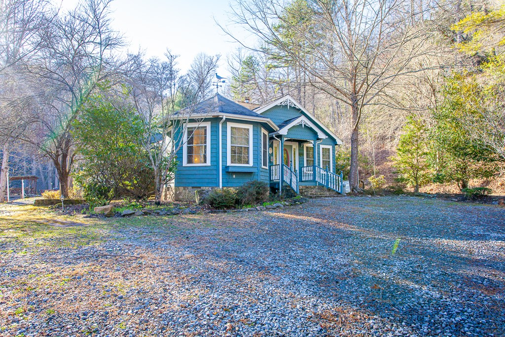 1283 Blue Boar Road Property Photo 3