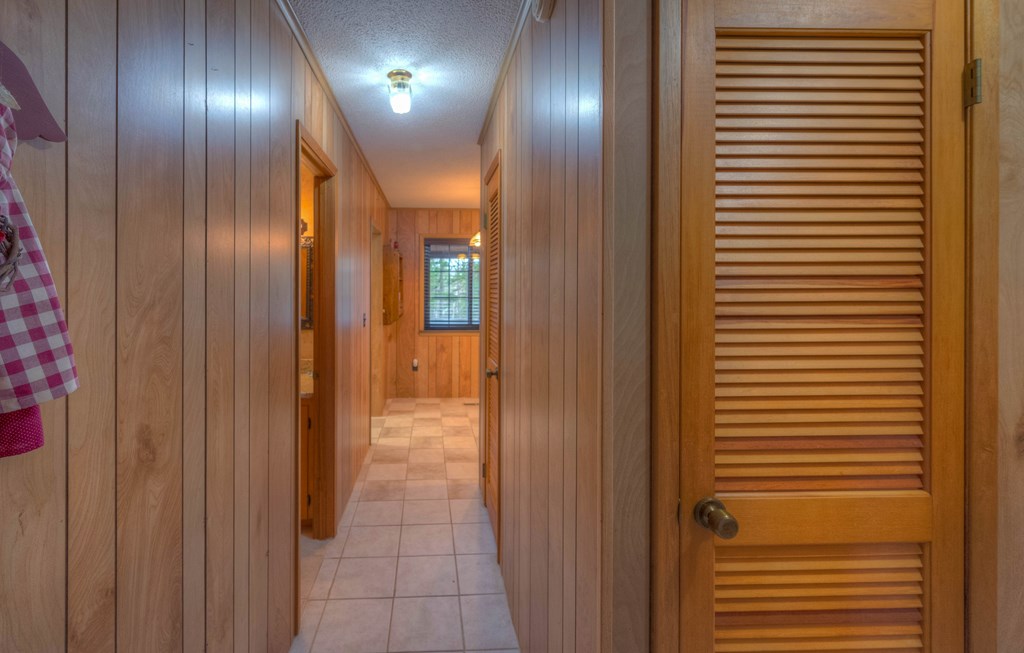 23 Derby Lane Property Photo 35