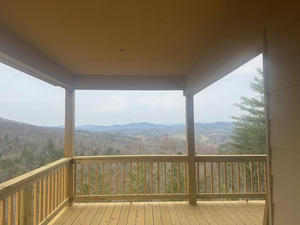 7 Salt Lick Lane Property Photo 3