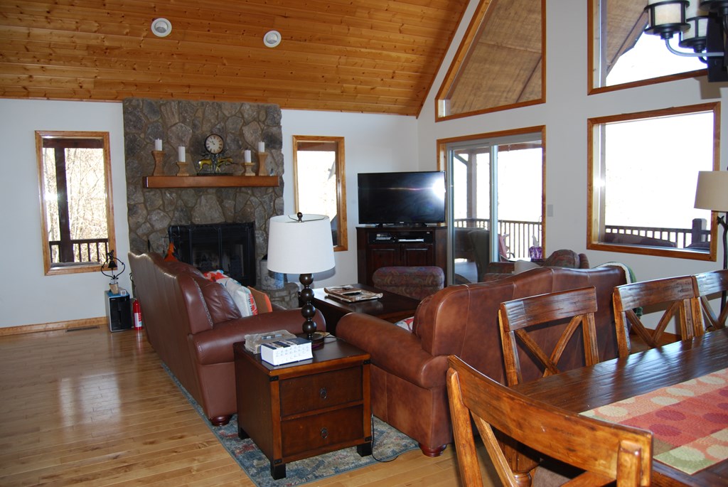 1013 Buck Ridge Drive Property Photo 16