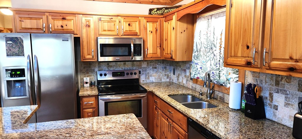 240 Devore Property Photo 8