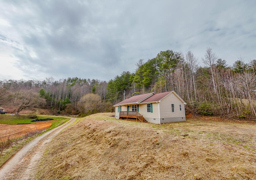 42 Leonard Davis Road Property Photo 2