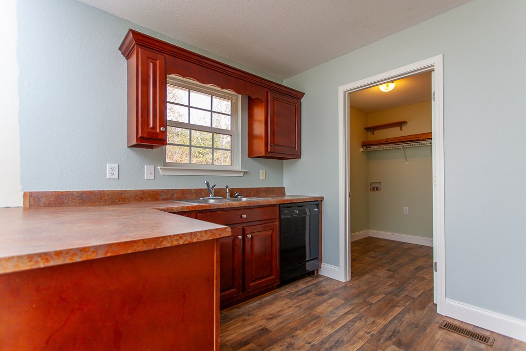 42 Leonard Davis Road Property Photo 15