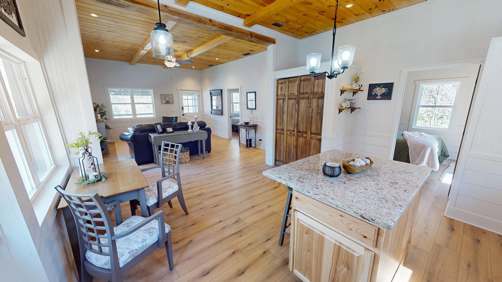 820 Beaver Creek Property Photo 9