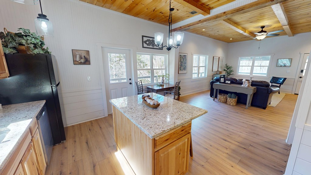 820 Beaver Creek Property Photo 10