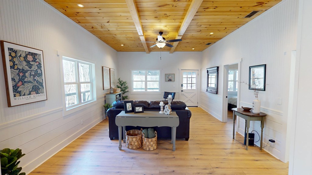 820 Beaver Creek Property Photo 11