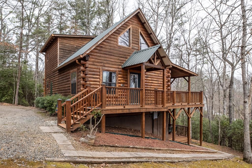 35 Relaxed Path Property Photo 1