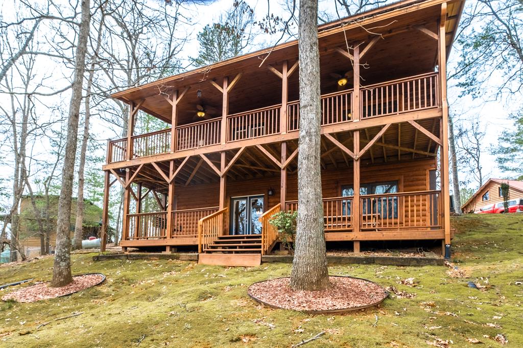 35 Relaxed Path Property Photo 2